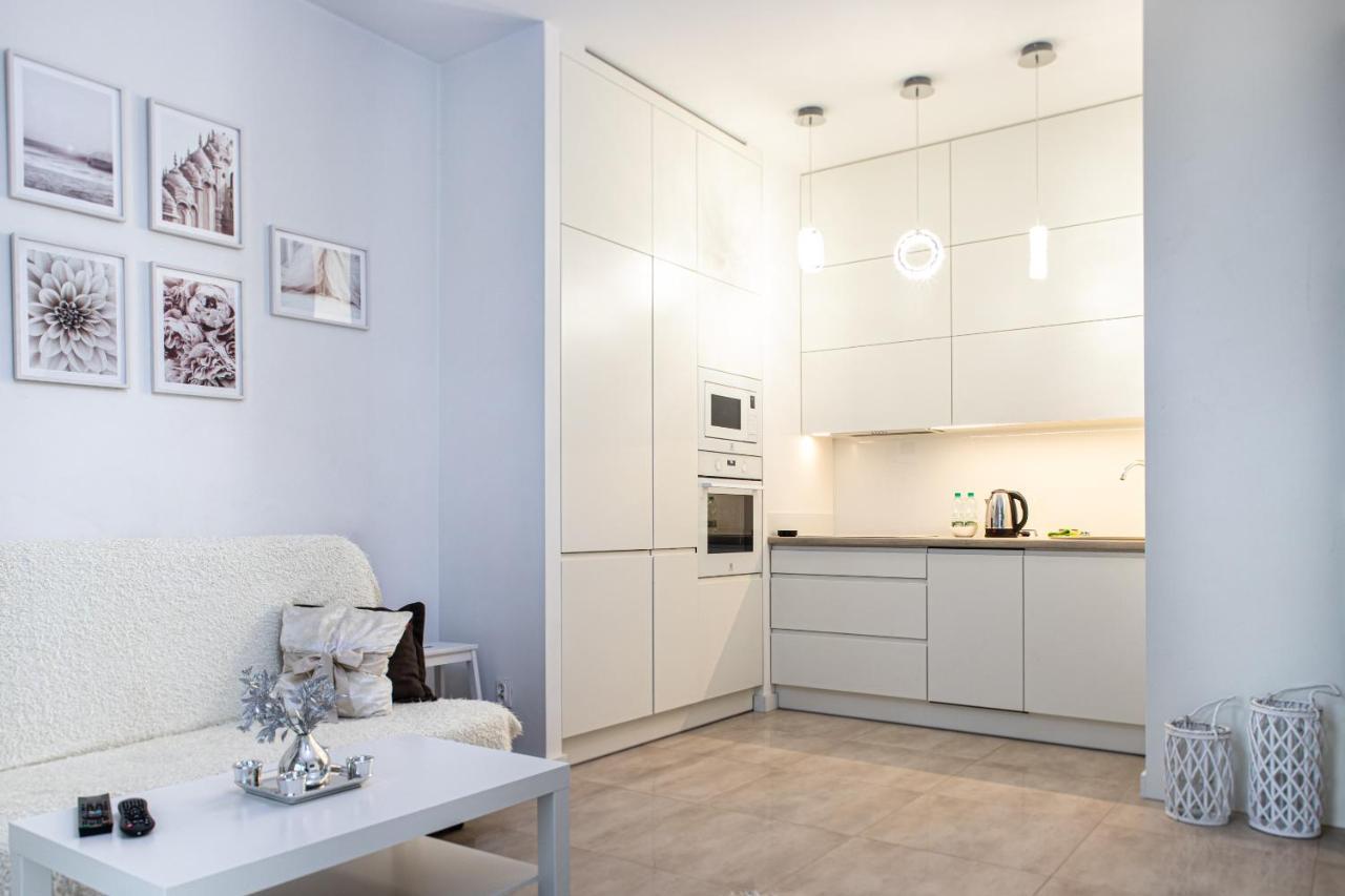 Wola Glamour Apartment ワルシャワ エクステリア 写真