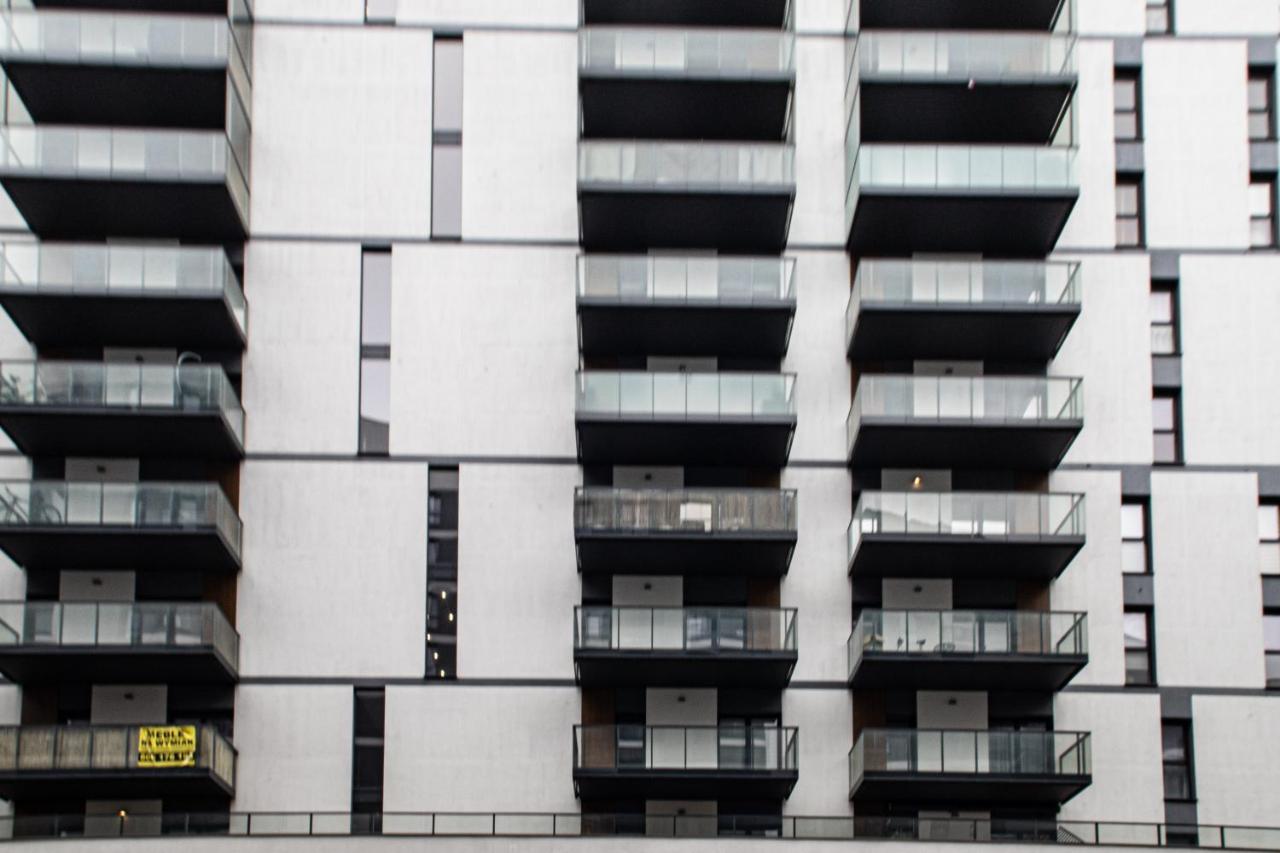 Wola Glamour Apartment ワルシャワ エクステリア 写真