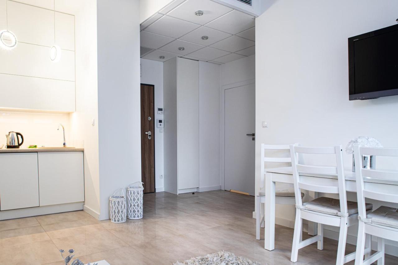 Wola Glamour Apartment ワルシャワ エクステリア 写真